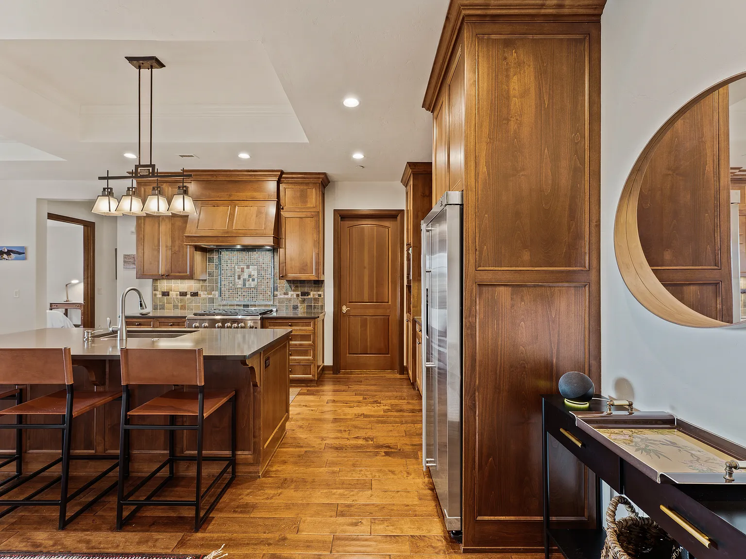 2 bed, 1779 sqft, $3,990 — Photo 4