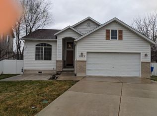 1073 Aberdeen Cir, Farmington, UT 84025