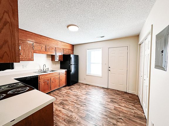 3rd image of 132 Ballygar St APT N