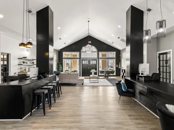 Sunset Pointe Apartments