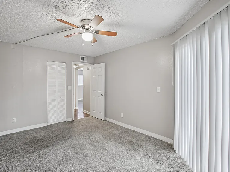 Meridian Luxury Condominiums — Photo 19