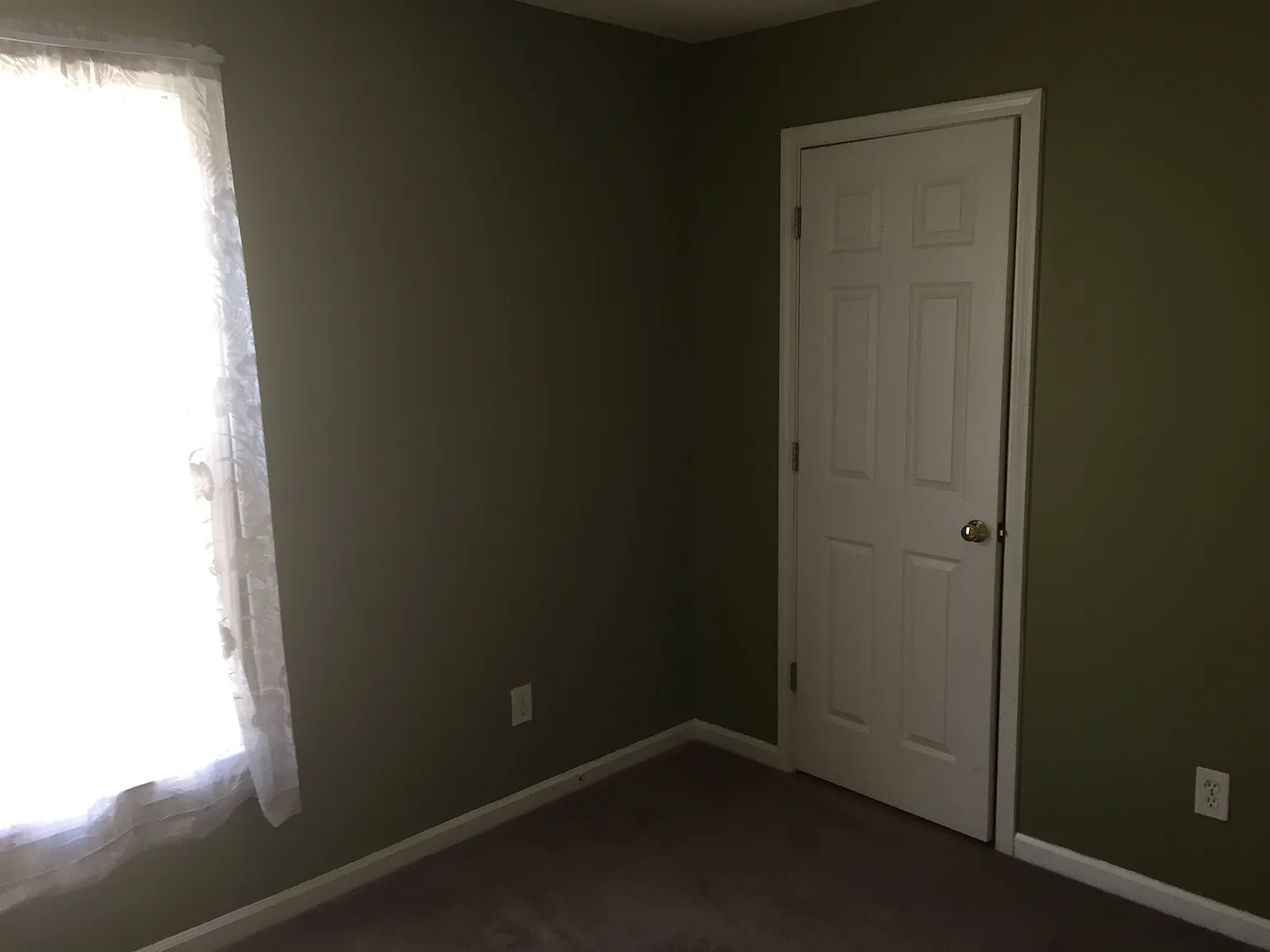 3 bed, 2.5 bath, 2008 sqft, $3,000 — Photo 2