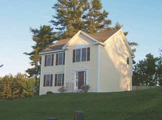 35 Pond Rd, Raymond, NH 03077