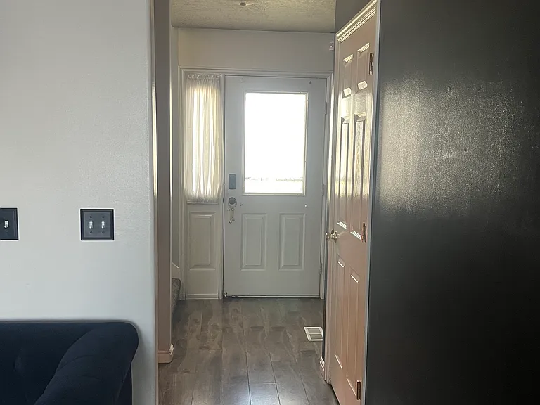 715 E Zinnia Way S — Photo 4