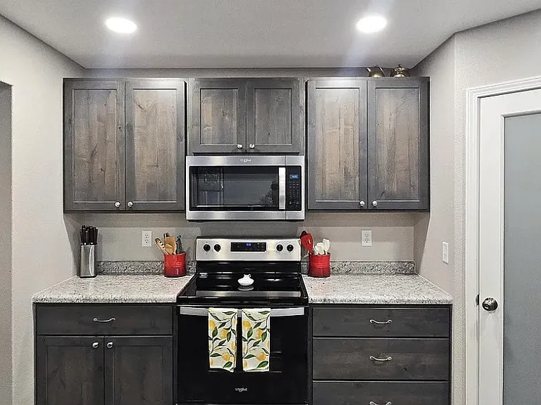 4521 Bobolink Ln #107B — Photo 2