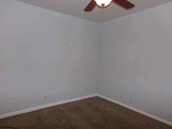 5th image of 220 Loren Dr #220