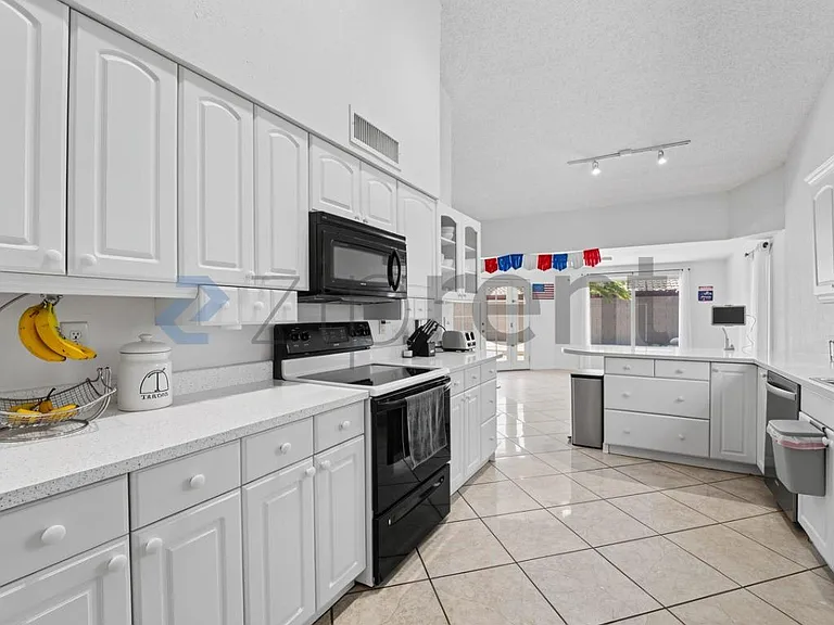 1157 E Encinas Ave — Photo 15