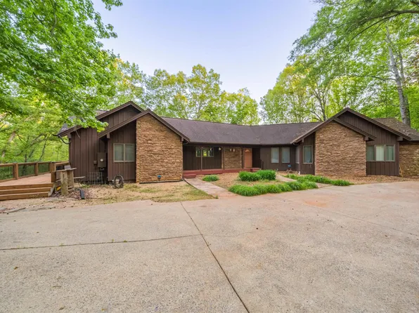 487 Poplar Pl, Wedowee, AL 36278