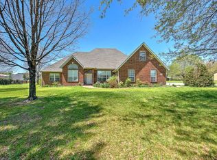 867 S Elm Springs Rd, Springdale, AR 72762