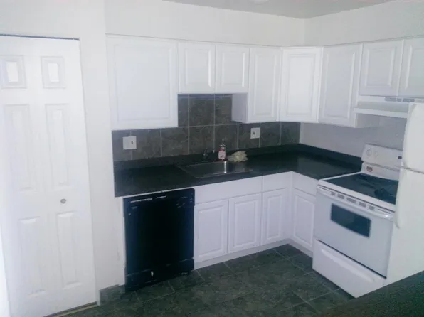 7620 Woodview St APT 3, Westland, MI 48185