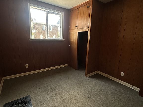 5th image of 304 W Huron Ave #7