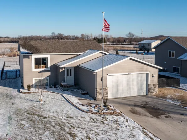 10 6th Ave SE, Elgin, MN 55932