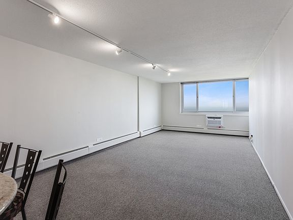 5th image of 2144 N Lincoln Park W APT 18A