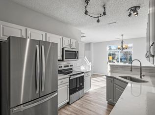 1620 Liberty Cir, Shakopee, MN 55379