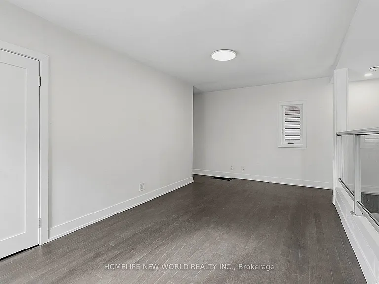 1842 Dundas St E — Photo 6
