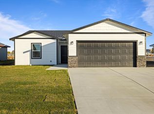 642 E Franklin St, Connell, WA 99326