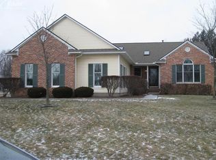 761 Layman Creek Cir, Grand Blanc, MI 48439