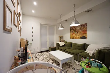 Rented by Rennit Inc.