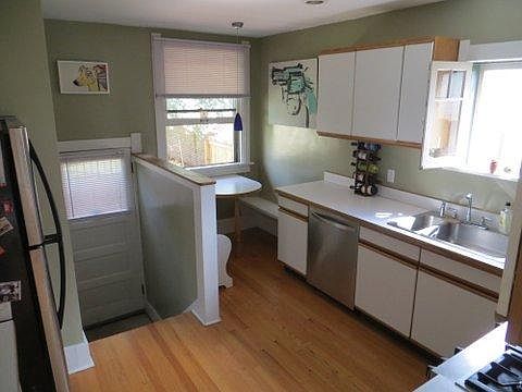5th image of 612 N Humboldt St