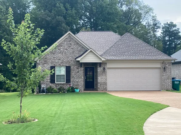 56 S Meadows Cv, Munford, TN 38058