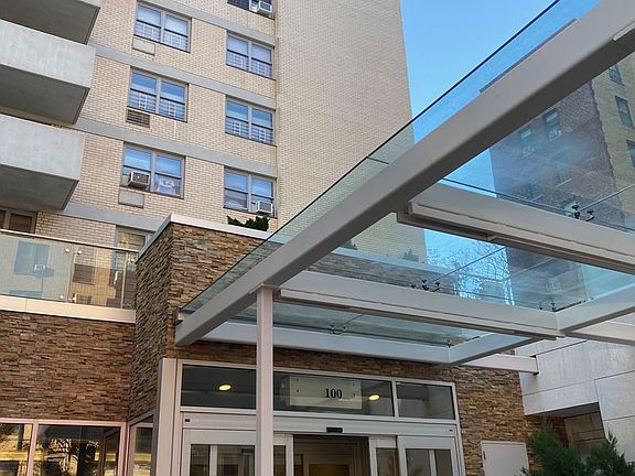 3rd image of 100 W 93rd St APT 6K