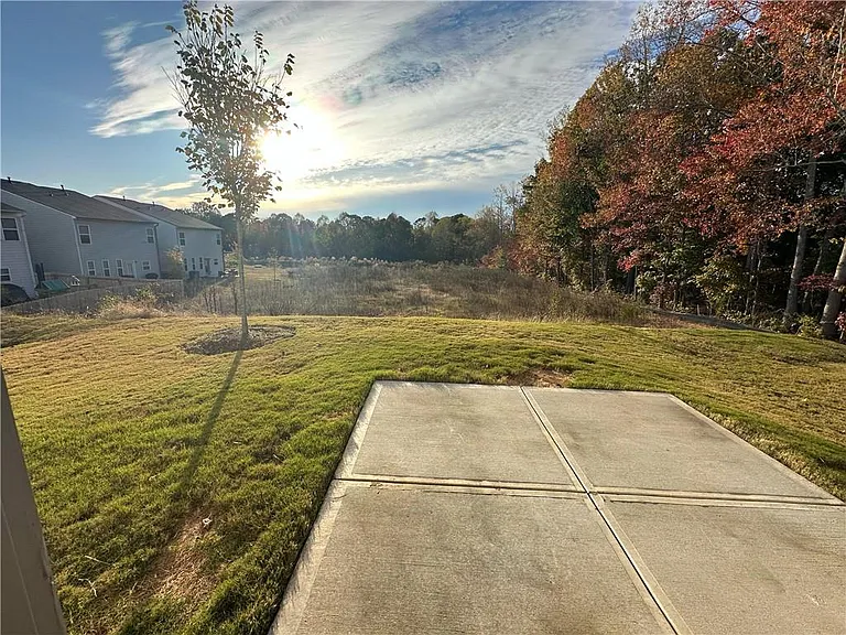 45 Pineview Dr — Photo 16