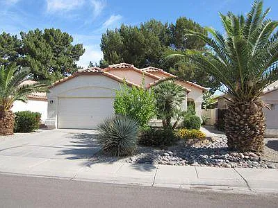 1202 W Myrna Ln Photo 1
