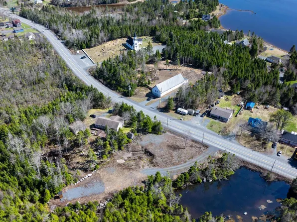 8463 Highway 7, Musquodoboit Harbour, NS B0J 2L0