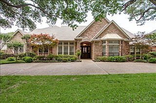1st image of 5819 Knightsbridge Dr