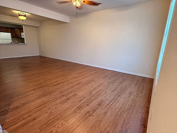2nd image of 801 Black St APT A