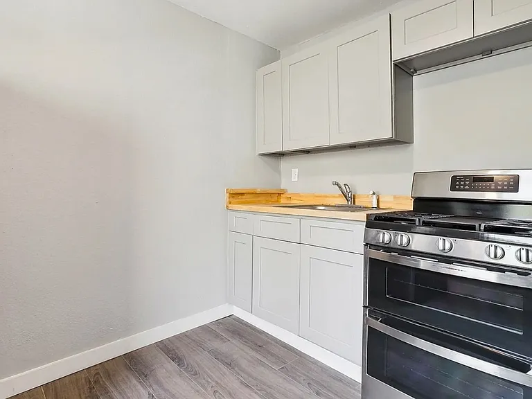 2316 Washington Ave #108 — Photo 4