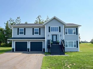 34 Waters Edge Ln, Cornwall, PE C0A 1H4