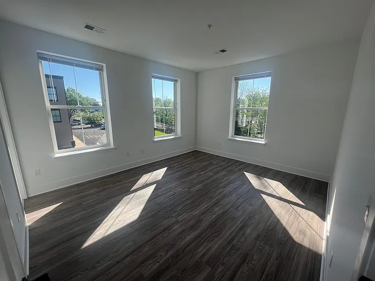1705 Gilpin Ave — Photo 6