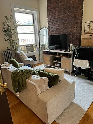 Rented by Landmark Realty & Management | media 11