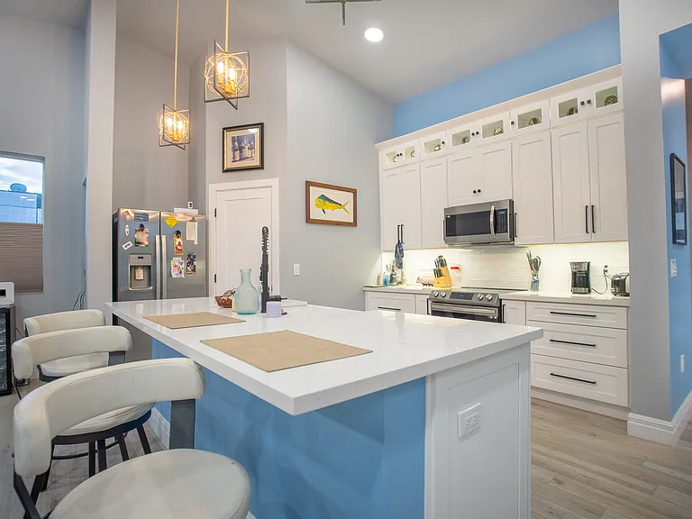 1303 E Campbell Ave — Photo 3