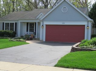 1300 Yellowstone Pkwy, Algonquin, IL 60102
