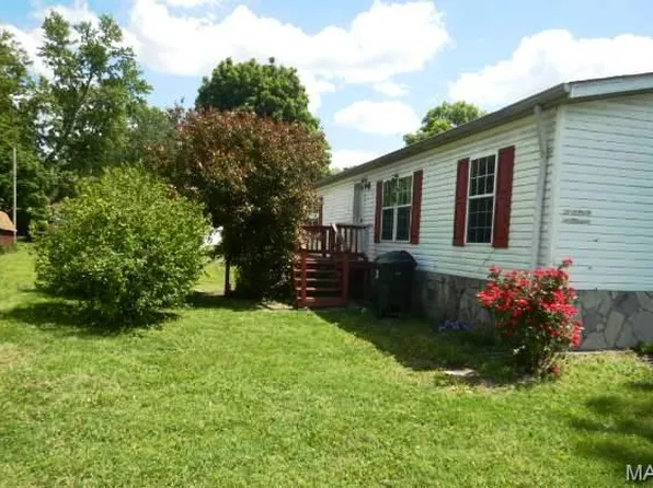 1424 N Main St, Dupo, IL 62239