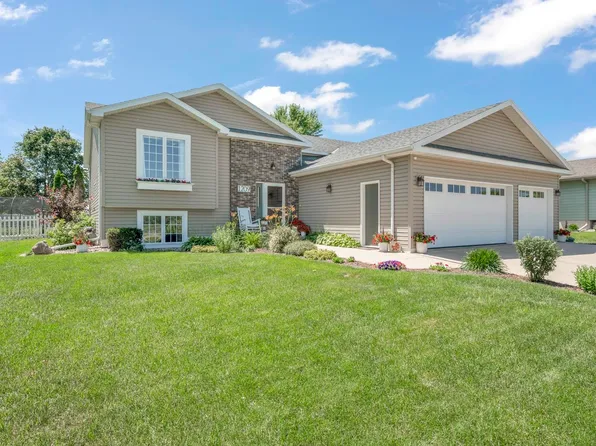 1209 34th St, Spirit Lake, IA 51360