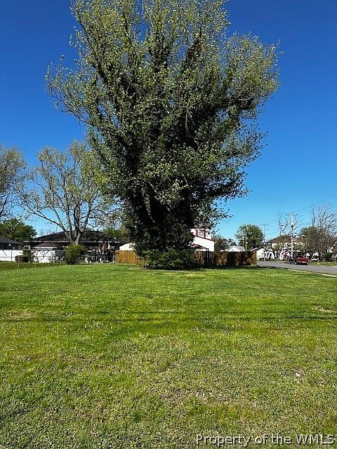 1st image of 553 E Mercury Blvd