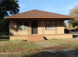 502 E Bridge Ave, Blackwell, OK 74631