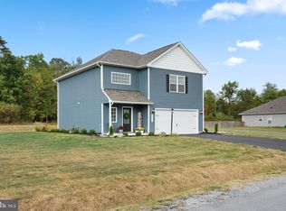 195 Rappahannock Run, Falling Waters, WV 25419
