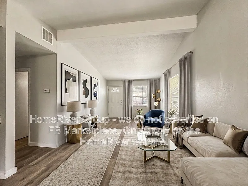 3 bed, 1.5 bath, 952 sqft, $1,300 — Photo 3