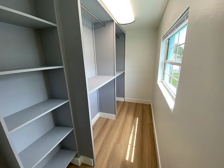 13614 Croft Dr N — Photo 17