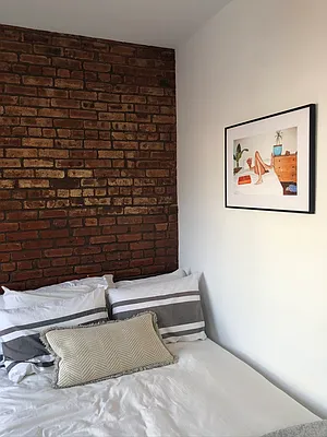 Rented by LJ Sloane Management | media 44