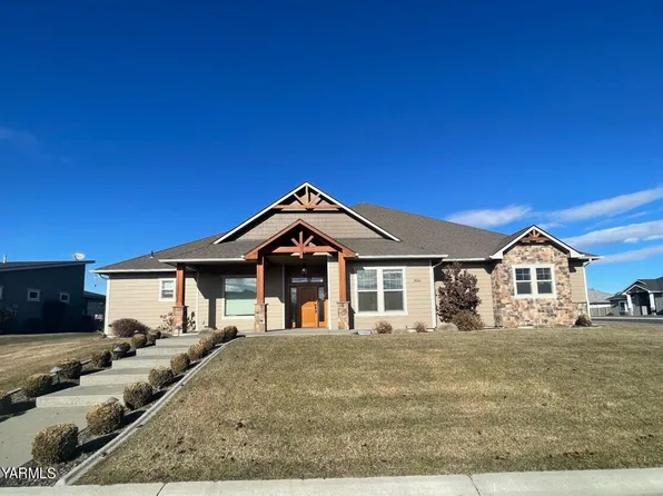 9201 Golden Dr, Yakima, WA 98903