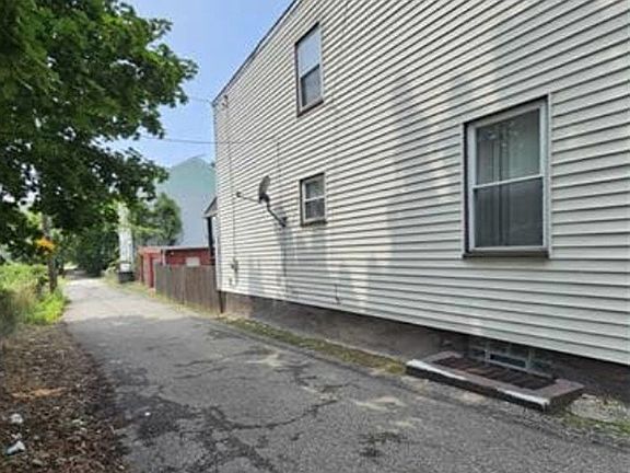 2nd image of 1308 Jawett St