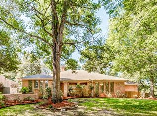 1623 River Oaks Dr, Huntsville, TX 77340
