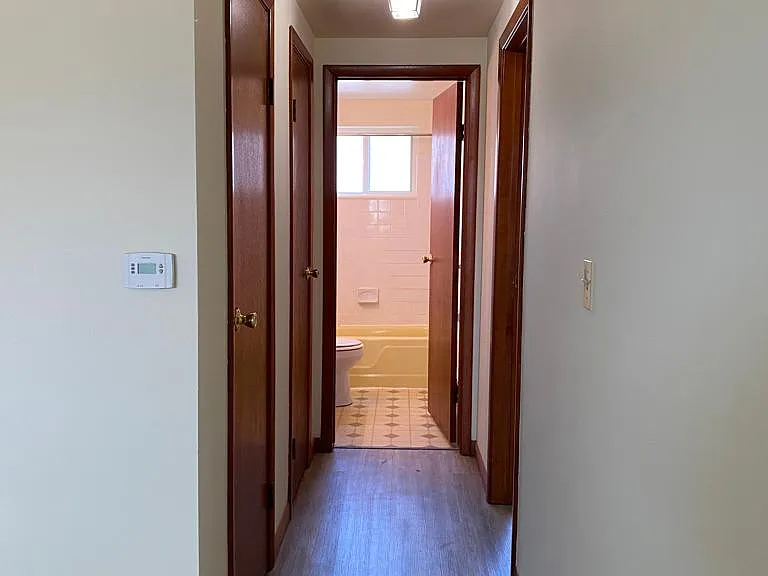 25 Logan Ave #8 — Photo 5
