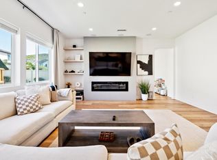 17715 Hillside Way, Santa Clarita, CA 91350