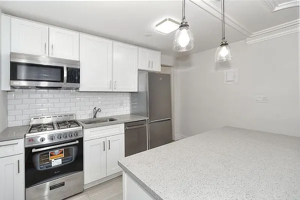 Rented by Nigel Rawlins, LREB | media 17